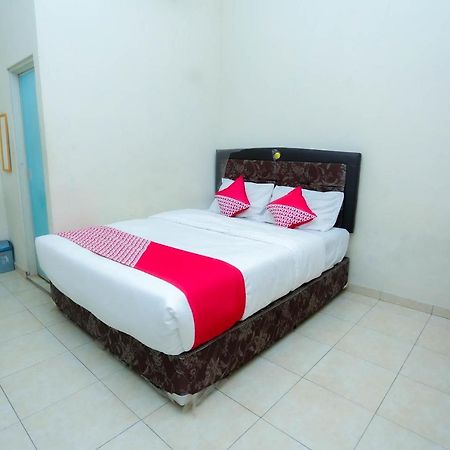 Oyo 2692 Penginapan Mba Ros Banjarbaru Ngoại thất bức ảnh