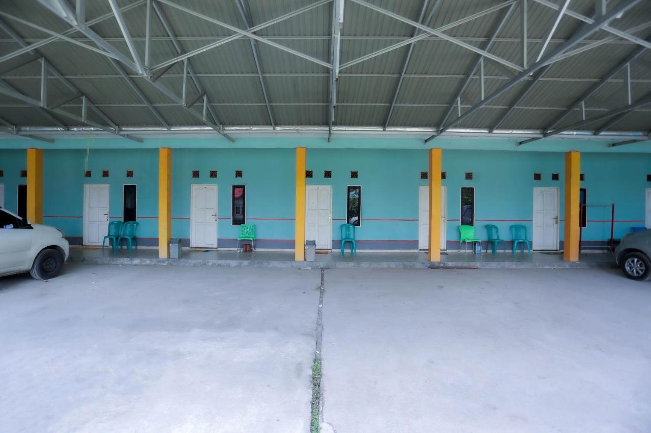 Oyo 2692 Penginapan Mba Ros Banjarbaru Ngoại thất bức ảnh